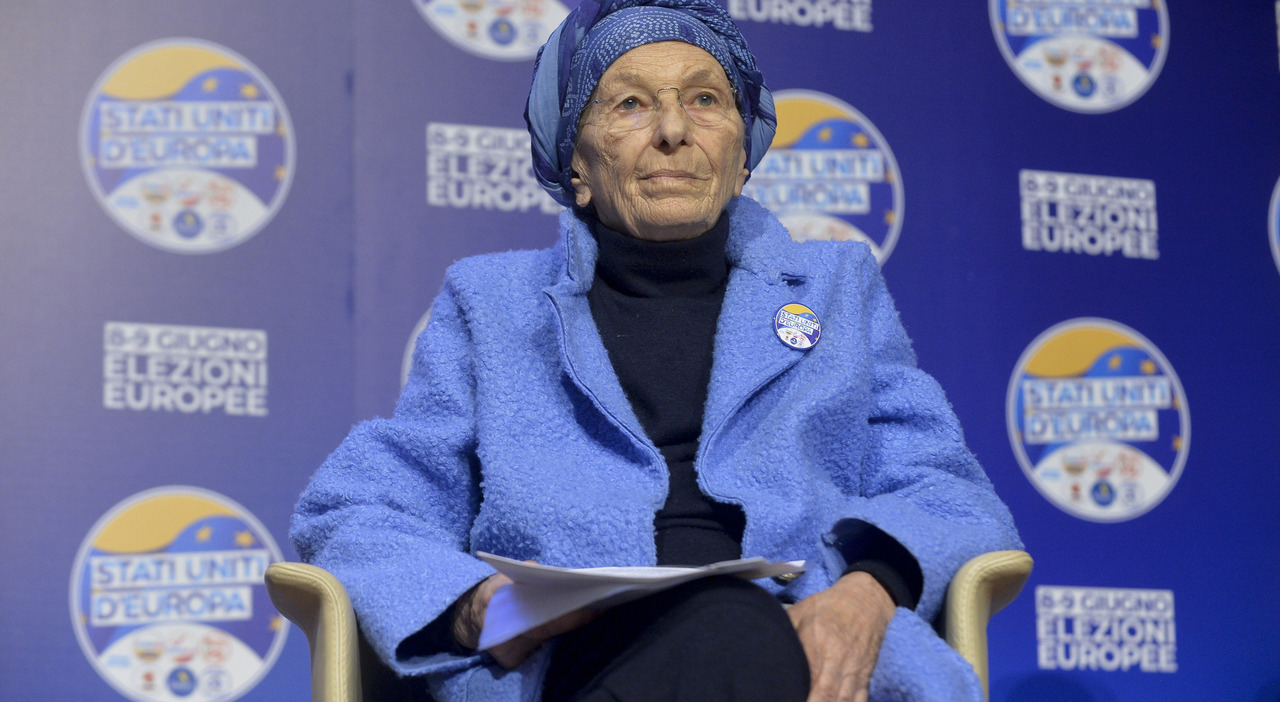 https://statics.cedscdn.it/photos/MED_HIGH/2026/09/07/9749228_07191630_emma_bonino_ricoverata_urgenza_grave_roma_santo_spirito.jpg