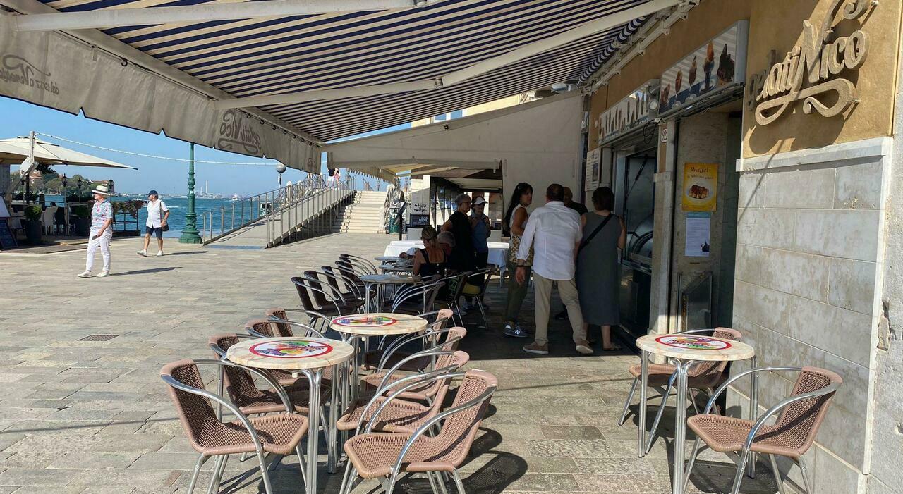 Donna aggredita in gelateria a Venezia, senza intervento di nessuno