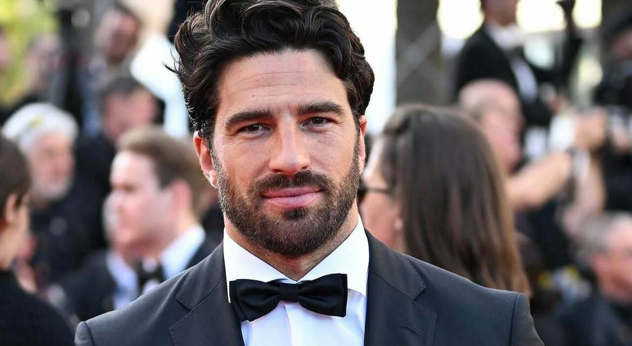 https://statics.cedscdn.it/photos/MED_HIGH/2026/09/08/9751399_08195100_thanks_campariofficial_for_having_me_at_the_festivaldecannes_always_magic_to_be_part_of_this.jpg