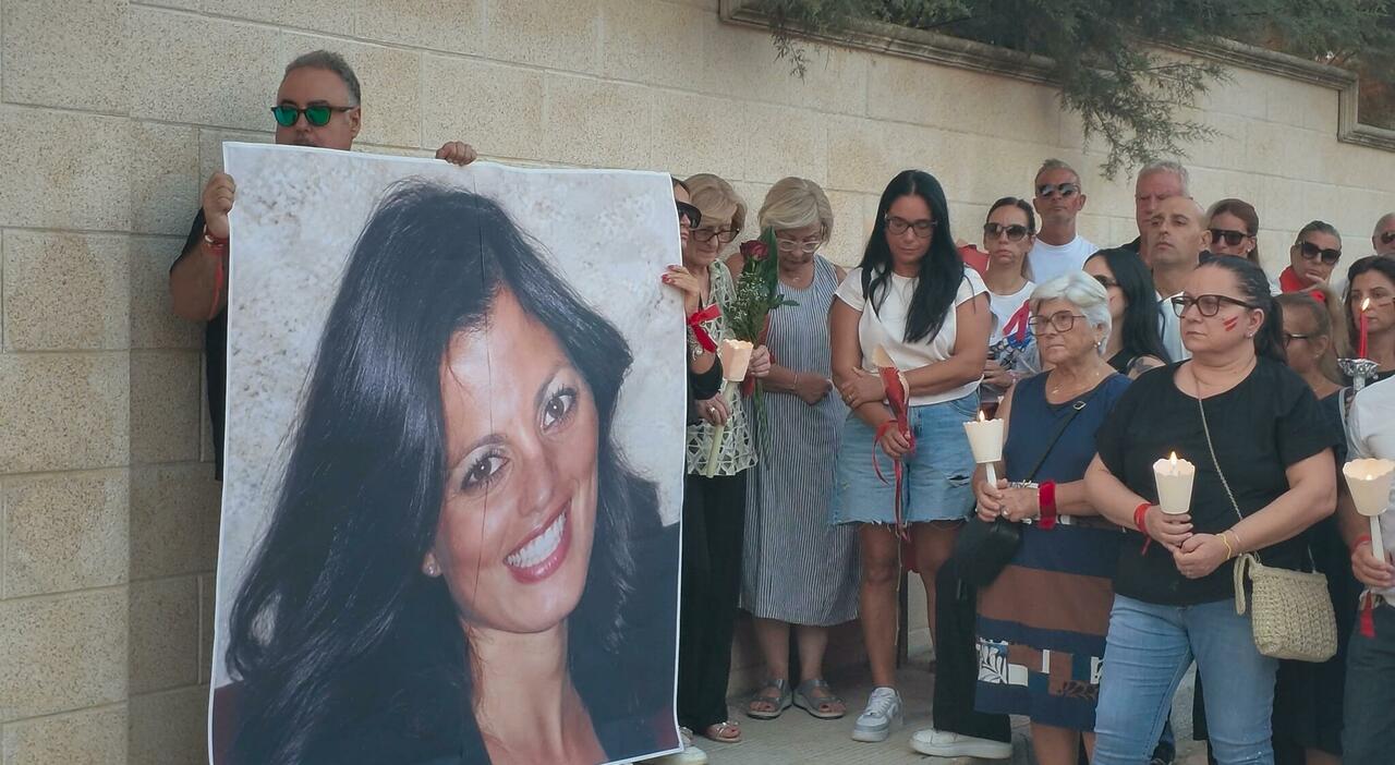 lorena isceri squinzano la aspetta per i funerali lo psichiatra che curava vella da 15 anni sconvolto da Quotidianodipuglia.it lorena isceri squinzano la aspetta per i funerali lo psichiatra che curava vella da 15 anni sconvolto