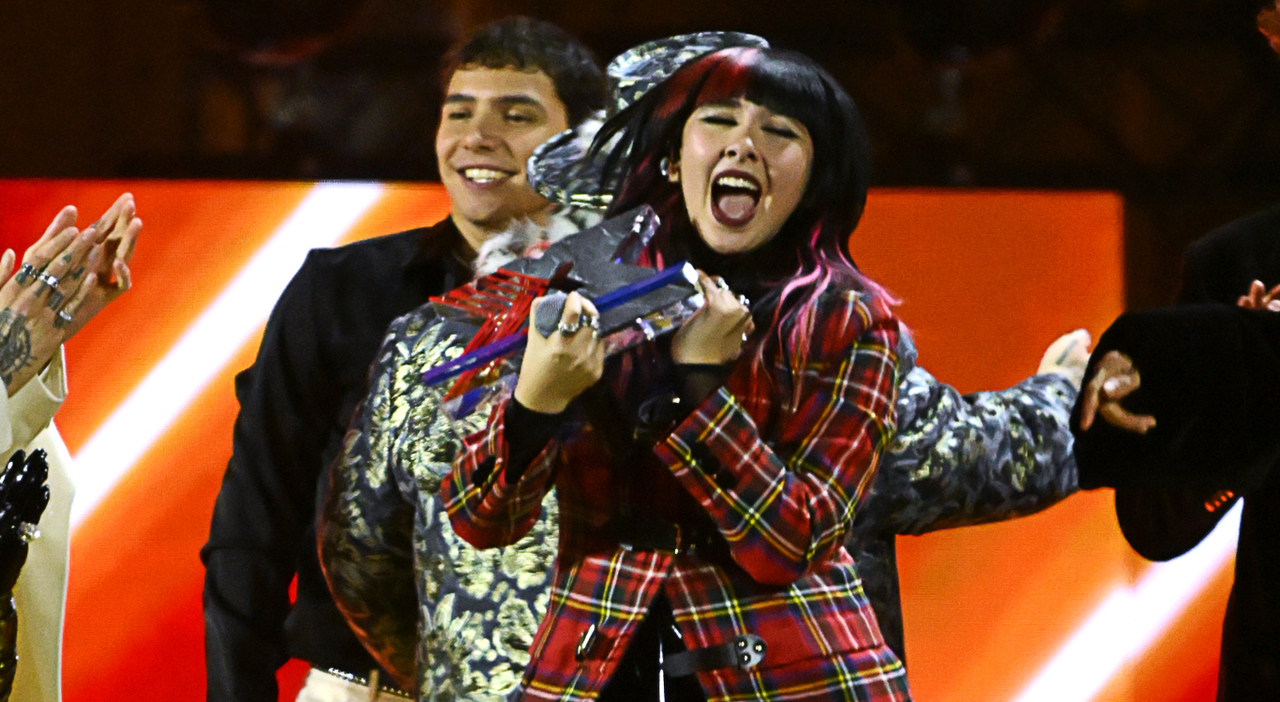 https://statics.cedscdn.it/photos/MED_HIGH/2026/09/09/9752985_09120301_rob_dopo_x_factor.jpg