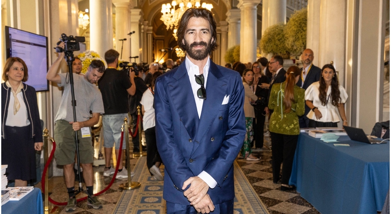 https://statics.cedscdn.it/photos/MED_HIGH/2026/09/09/9753039_09130104_leonardo_del_vecchio.jpg