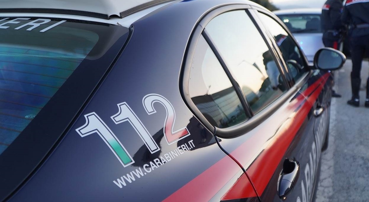 napoli 17enne accoltellato al volto aggredito da uno sconosciuto in piazza carlo iii da Ilmattino.it napoli 17enne accoltellato al volto aggredito da uno sconosciuto in piazza carlo iii