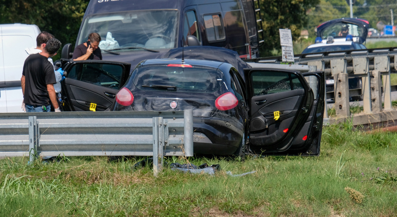 https://statics.cedscdn.it/photos/MED_HIGH/2026/09/10/9755132_10105618_cadavere_omicidio_auto_inabissata_agguato_sparatoria_mirano_san_giorgio_pertiche.jpg