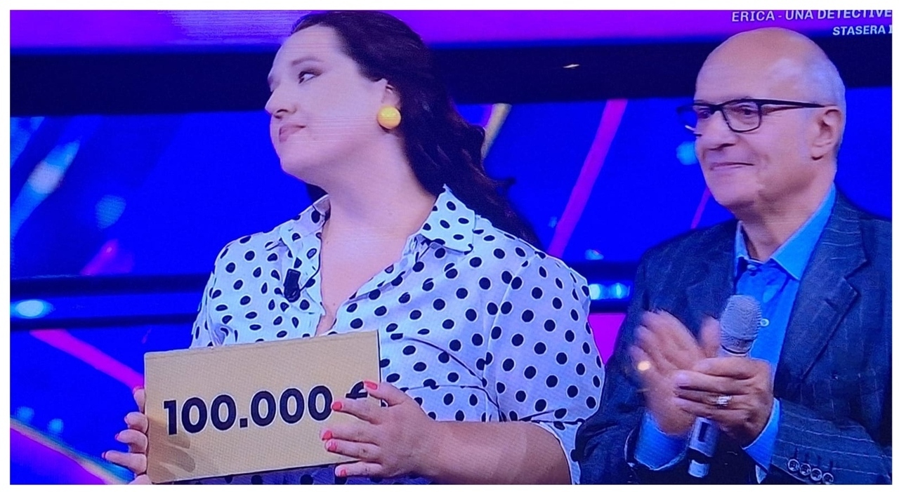 https://statics.cedscdn.it/photos/MED_HIGH/2026/09/10/9755327_10141526_giulia_smargiassi_chi_e_vincita_record_la_ruota_della_fortuna.jpg