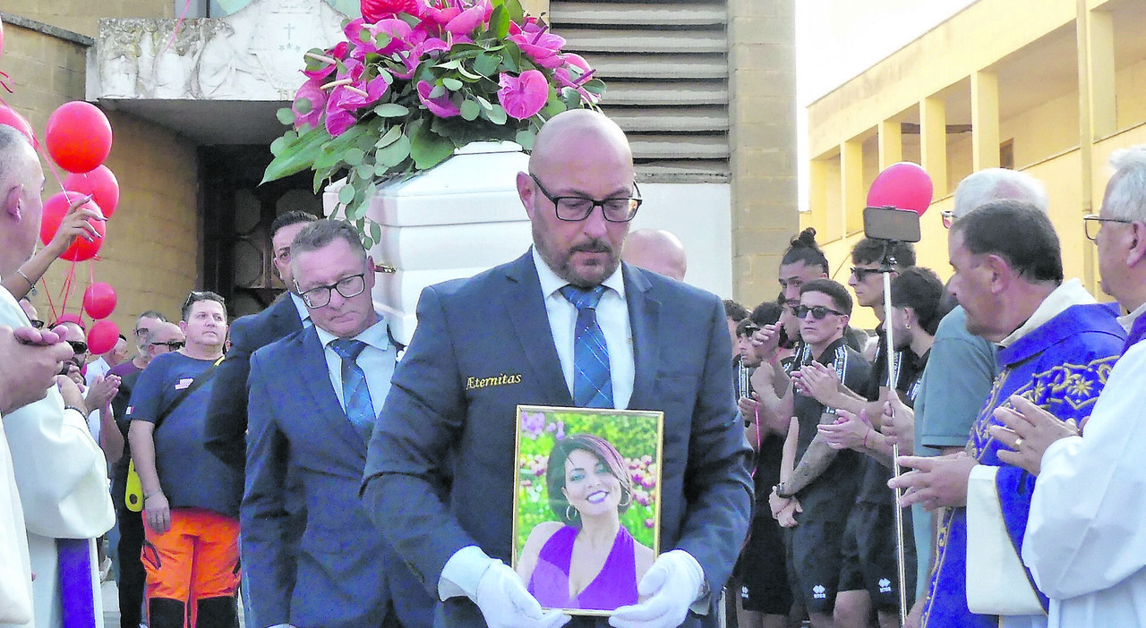 femminicidio lorena isceri scontro sull educazione affettiva a scuola dopo le parole di decaro da Quotidianodipuglia.it femminicidio lorena isceri scontro sull educazione affettiva a scuola dopo le parole di decaro