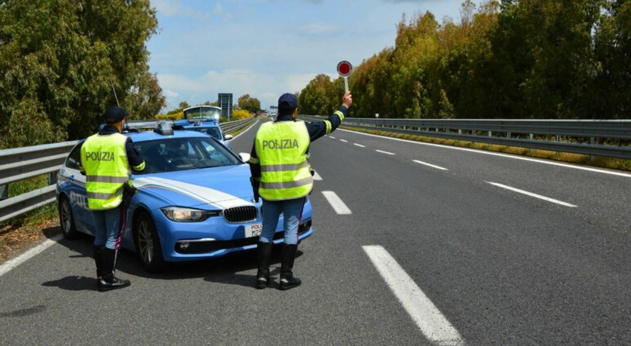https://statics.cedscdn.it/photos/MED_HIGH/2026/09/11/9757605_11172418_poliziotti_dormivano_furto_cioccolatini_autogrill_processo_sulmona.jpg