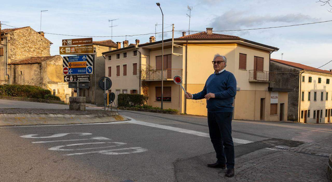 l unica vigilessa si dimette pochi mesi dopo l assunzione lagente non fa per me e il sindaco torna in strada con paletta e fischietto da Ilgazzettino.it l unica vigilessa si dimette pochi mesi dopo l assunzione lagente non fa per me e il sindaco torna in strada con paletta e fischietto
