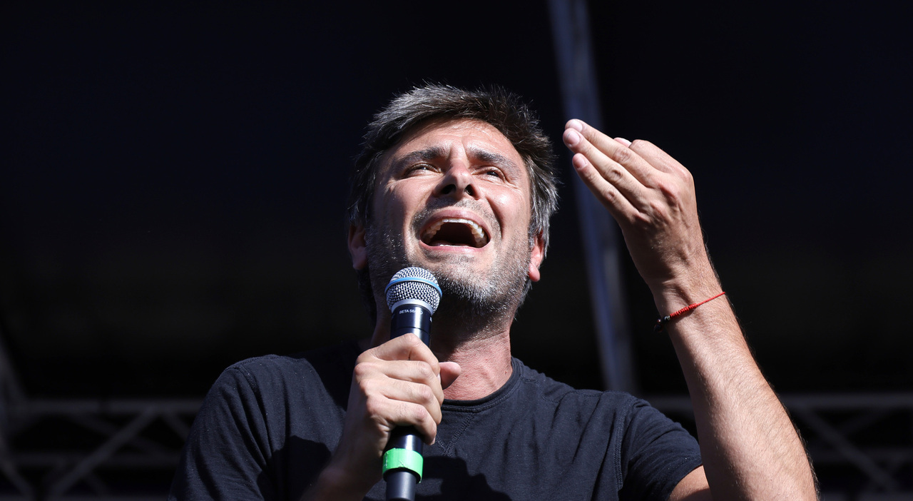 https://statics.cedscdn.it/photos/MED_HIGH/2026/09/12/9758994_12074711_di_battista_arrivato_italia_cuba_come_sta.jpg