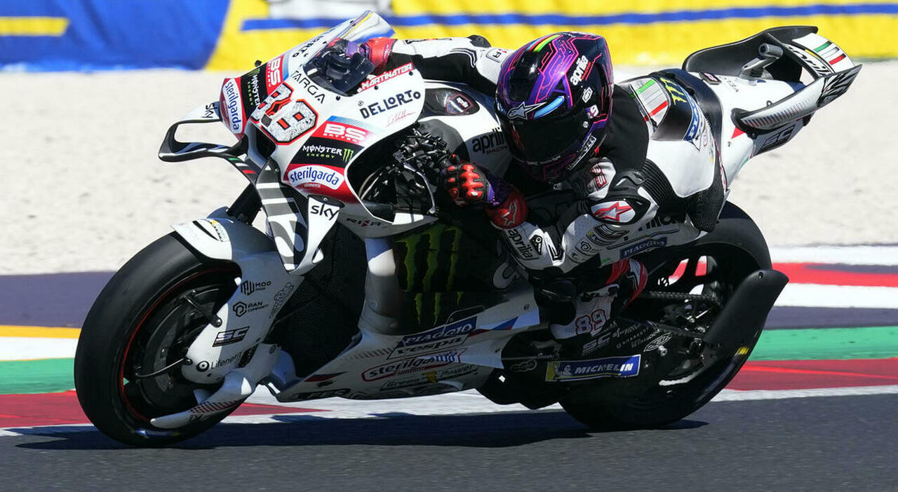 L'Aprilia di Jorge Martin con la livrea bianca a Misano