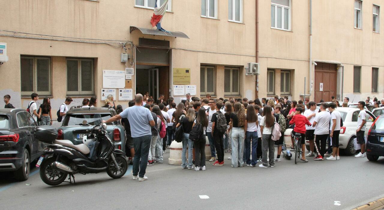 scuola si riparte a taranto rispetto allanno scorso 2100 studenti in meno da Quotidianodipuglia.it scuola si riparte a taranto rispetto allanno scorso 2100 studenti in meno