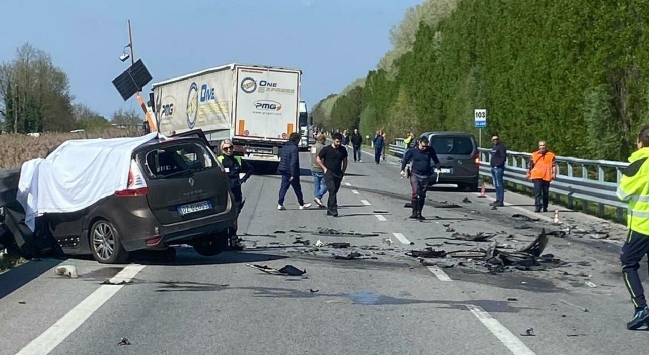https://statics.cedscdn.it/photos/MED_HIGH/2026/09/14/9762560_14135241_tir_contro_auto_morto_pavia_a21.jpg