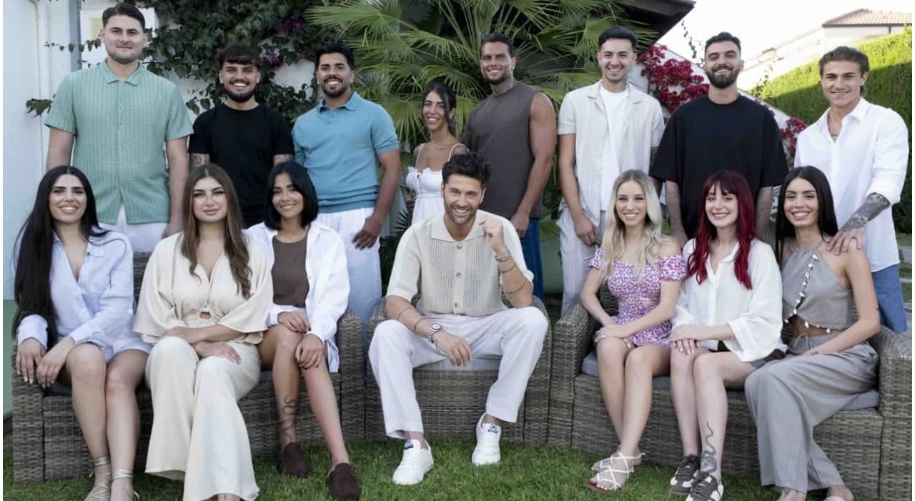 https://statics.cedscdn.it/photos/MED_HIGH/2026/09/15/9763110_15014135_temptation_island_cast.jpg