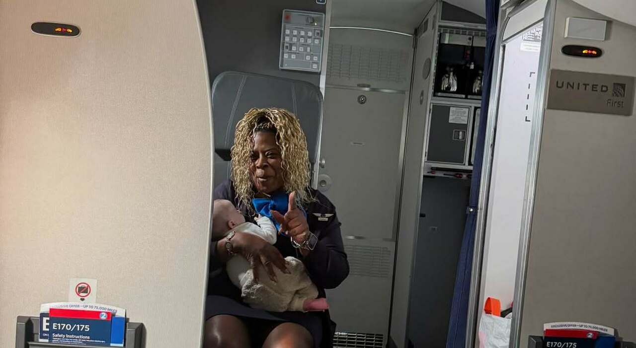 https://statics.cedscdn.it/photos/MED_HIGH/2026/09/15/9764573_15130508_united_should_be_very_proud._monique_was_my_flight_attendant_on_ua3486_from_ewr_to_grr._a_new_.jpg