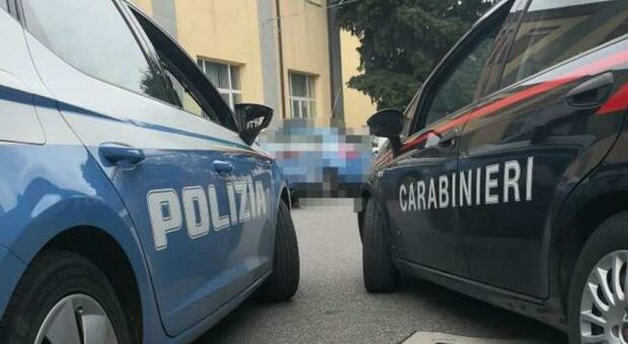 doppio scippo a fano caccia a un uomo in bici rubata la borsa a 2 donne 83enne cade a terra da Corriereadriatico.it doppio scippo a fano caccia a un uomo in bici rubata la borsa a 2 donne 83enne cade a terra