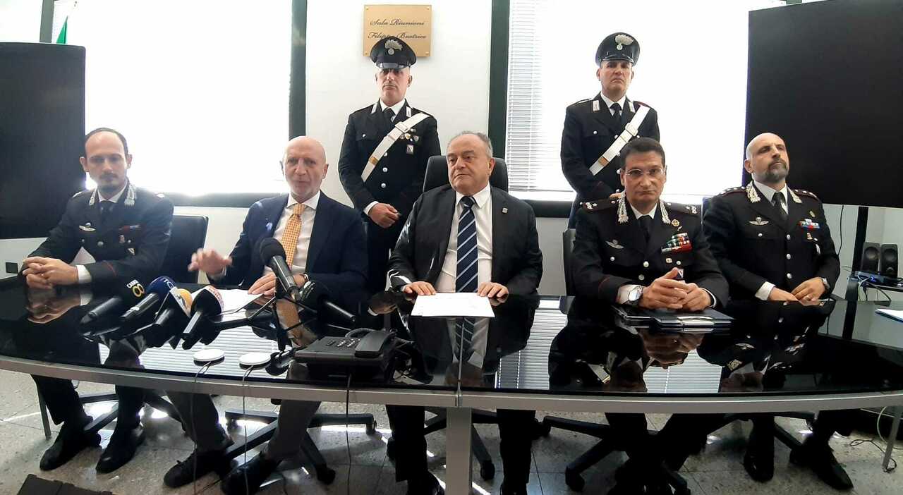 napoli bloccata piazza di spaccio da 400mila euro al mese al rione traiano 31 arresti