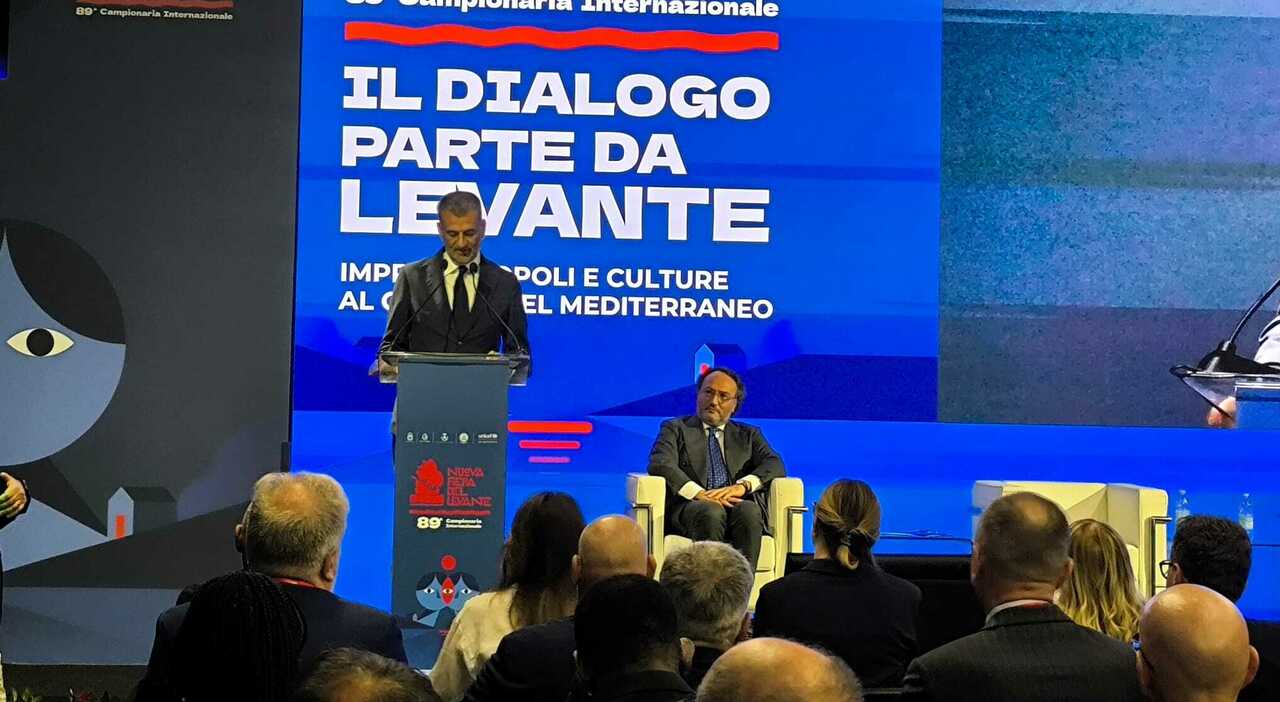 fiera del levante decaro all inaugurazione tra autonomia ed ex ilva disastro annunciato da Quotidianodipuglia.it fiera del levante decaro all inaugurazione tra autonomia ed ex ilva disastro annunciato
