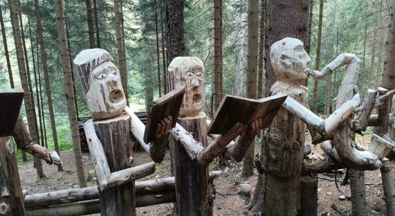 l orchestra di legno incanta con la melodia della natura la parata di musicisti che popola il sentiero della musica da Ilgazzettino.it l orchestra di legno incanta con la melodia della natura la parata di musicisti che popola il sentiero della musica
