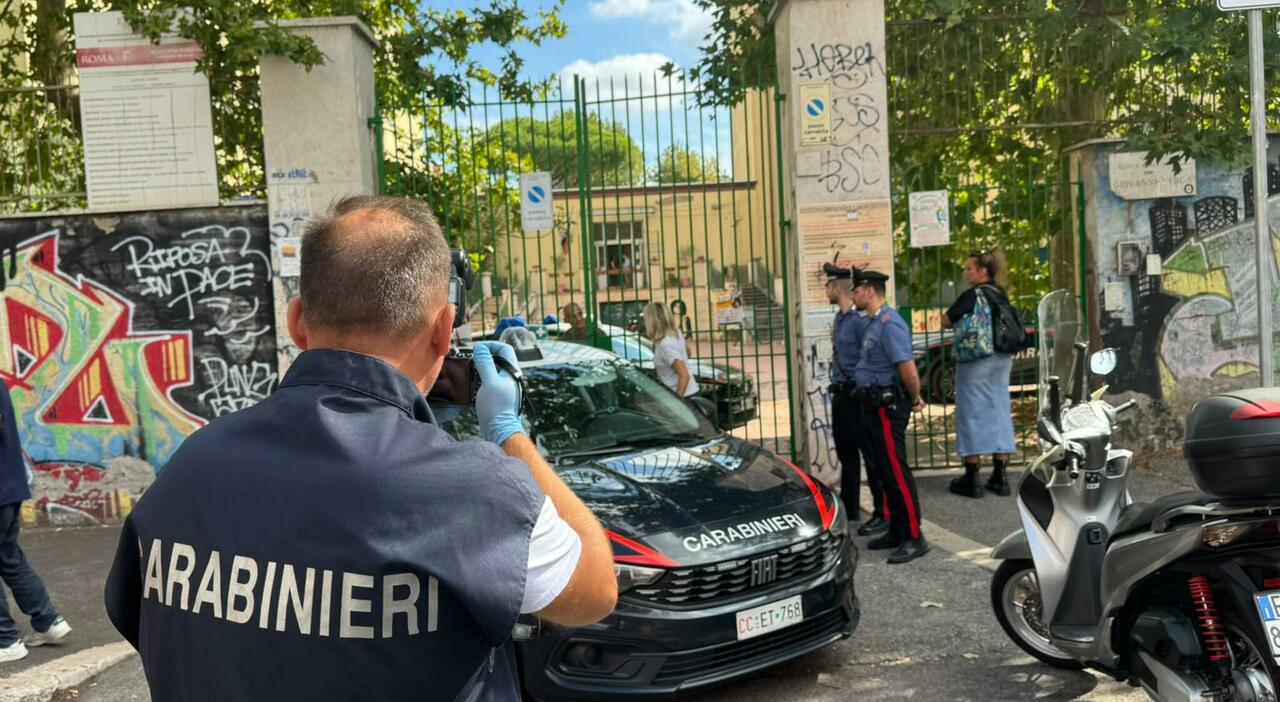 https://statics.cedscdn.it/photos/MED_HIGH/2026/09/19/9773644_19213038_prof_accoltellata_roma_centocelle_13enne_arruolato_diretta_telegram.jpg