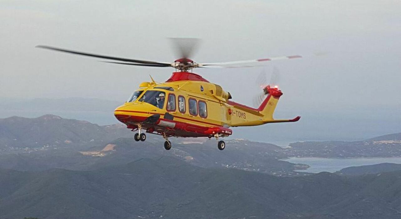https://statics.cedscdn.it/photos/MED_HIGH/2026/09/20/9775221_20195129_elicottero_pegaso_del_118.jpg