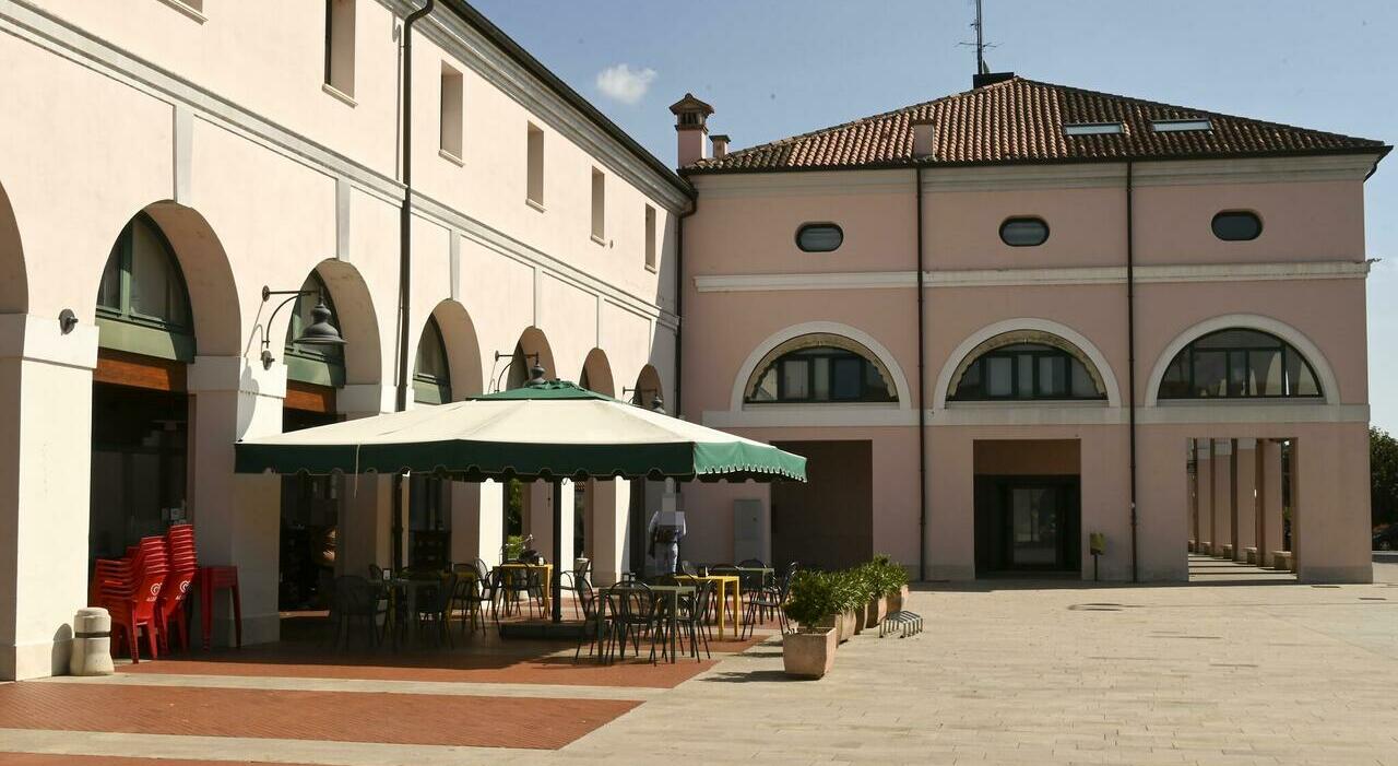 accoltellato fuori dal bar la testimone dalle telecamere si vede tutta laggressione da Ilgazzettino.it accoltellato fuori dal bar la testimone dalle telecamere si vede tutta laggressione