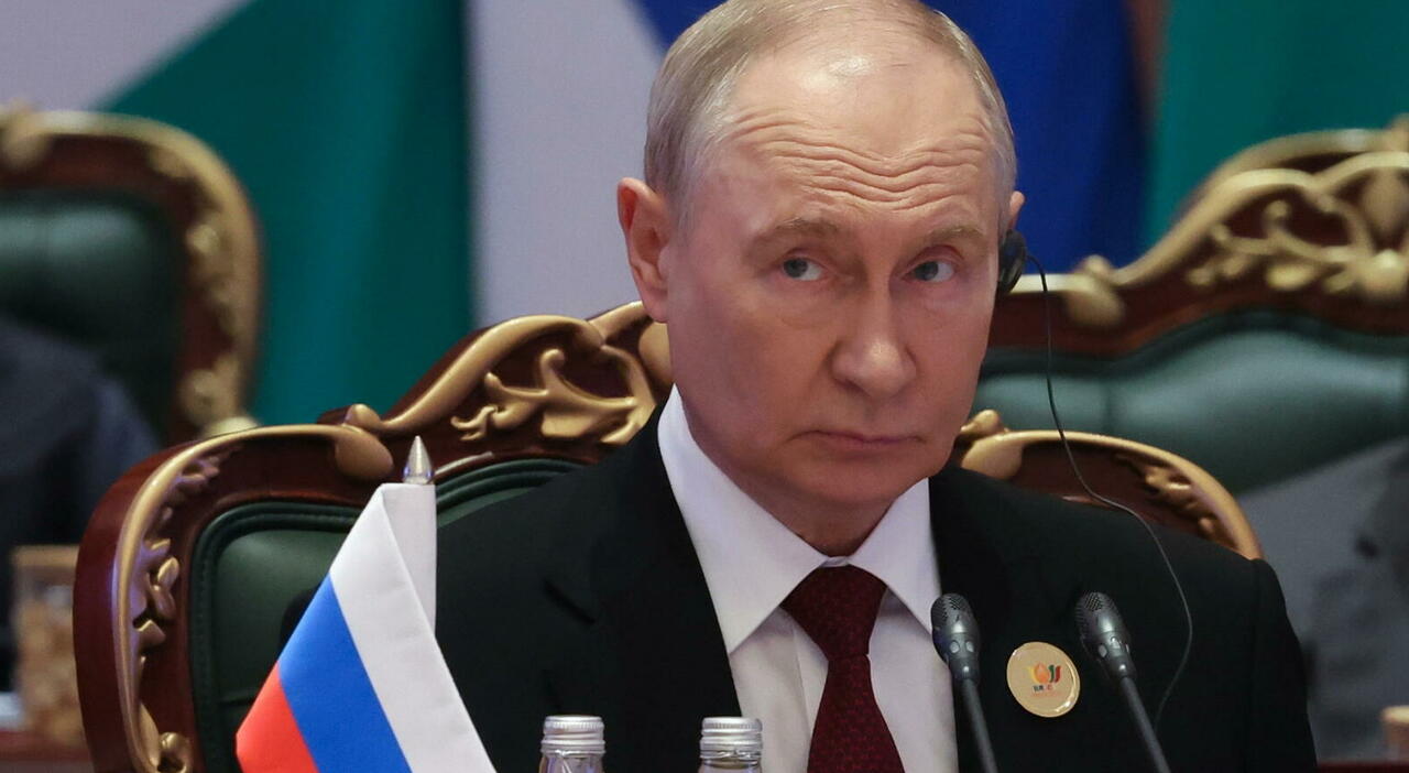 https://statics.cedscdn.it/photos/MED_HIGH/2026/09/21/9777012_21185502_russia_elezioni_voto_putin_duma.jpg
