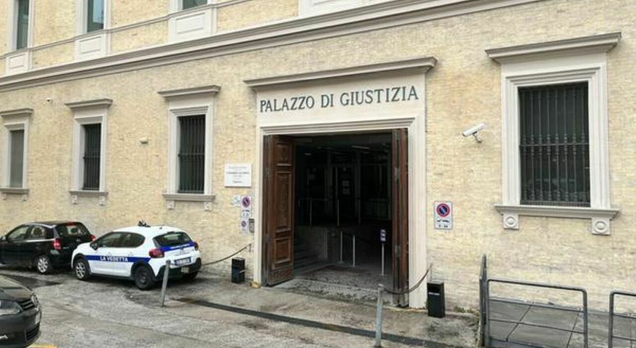 senigallia debiti di gioco per 300mila euro fruttivendolo si salva dal fallimento come ha fatto da Corriereadriatico.it senigallia debiti di gioco per 300mila euro fruttivendolo si salva dal fallimento come ha fatto