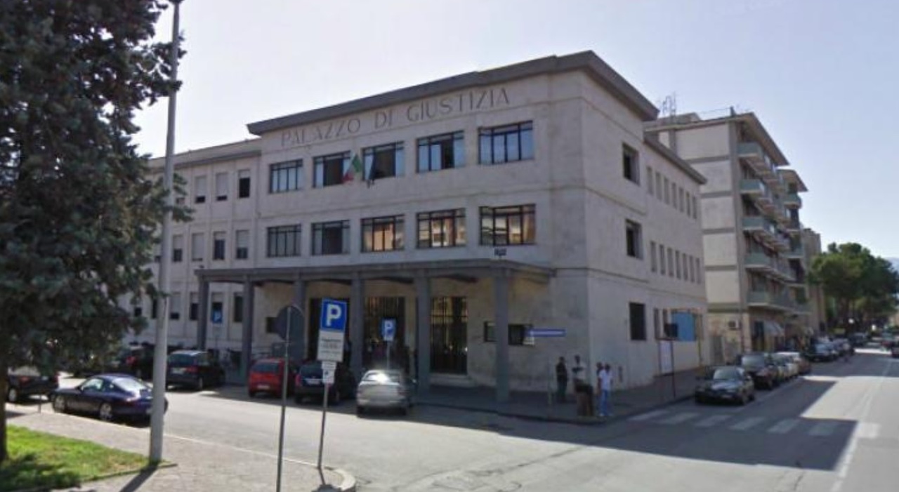 Sulmona, vigile urbano spacciatore di coca: subito a giudizio