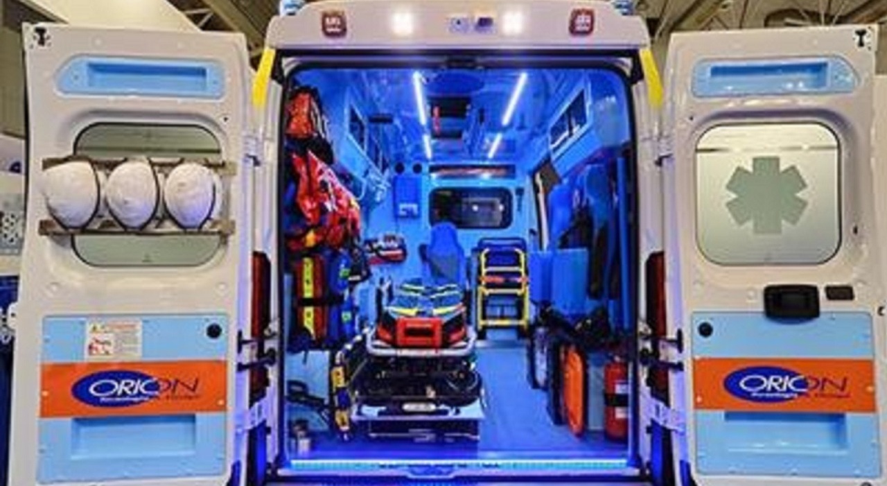 https://statics.cedscdn.it/photos/MED_HIGH/2026/09/22/9779258_22202022_ambulanza_ultimissime_cosa_successo_oggi.jpg