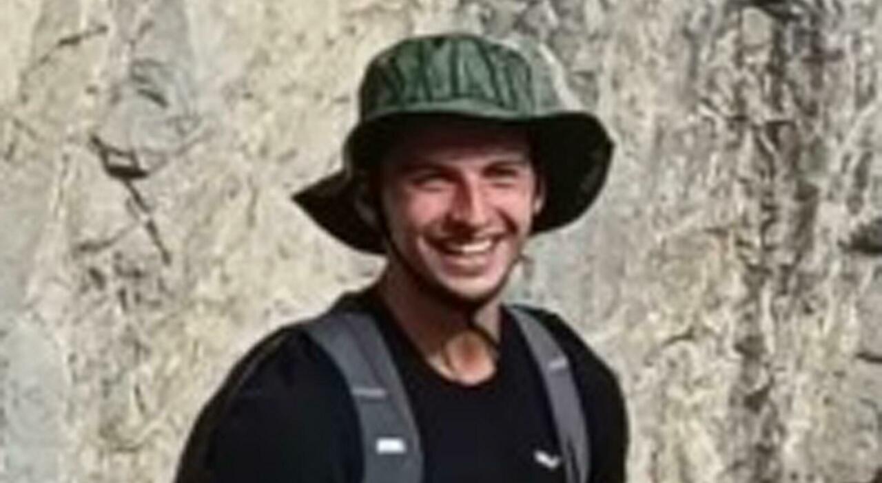 andrea moretti chi era l operaio morto al colosseo da teramo per lavorare a roma lascia 3 sorelle meloni inaccettabile faremo piena luce da Ilmessaggero.it andrea moretti chi era l operaio morto al colosseo da teramo per lavorare a roma lascia 3 sorelle meloni inaccettabile faremo piena luce