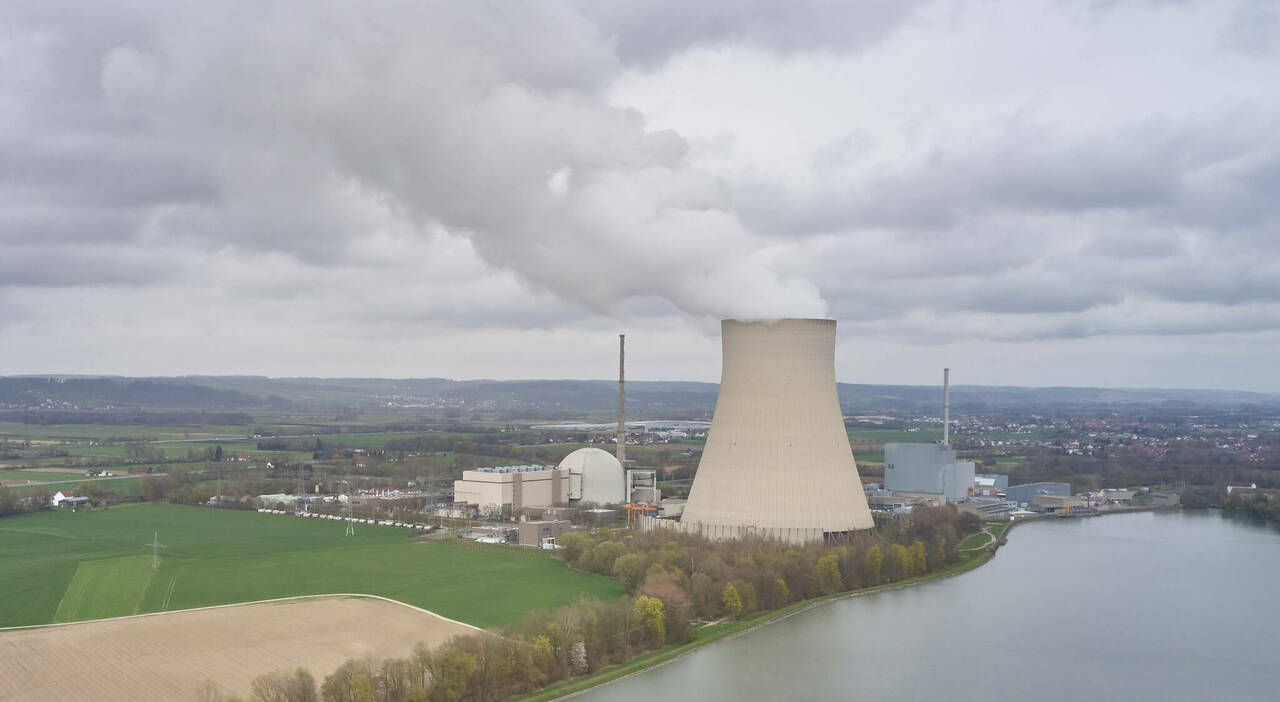 https://statics.cedscdn.it/photos/MED_HIGH/2026/09/23/9781349_23190720_centrali_nucleare_dove_quando_verranno_costruite_scorie_smaltimento_oggi.jpg
