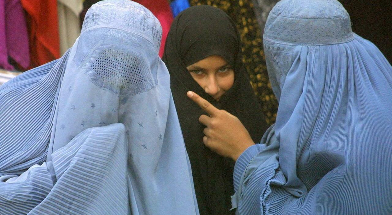 burqa e niqab vietati nelle scuole e negli uffici pubblici il regolamento allo studio del comune 200 un problema di sicurezza da Ilgazzettino.it burqa e niqab vietati nelle scuole e negli uffici pubblici il regolamento allo studio del comune 200 un problema di sicurezza