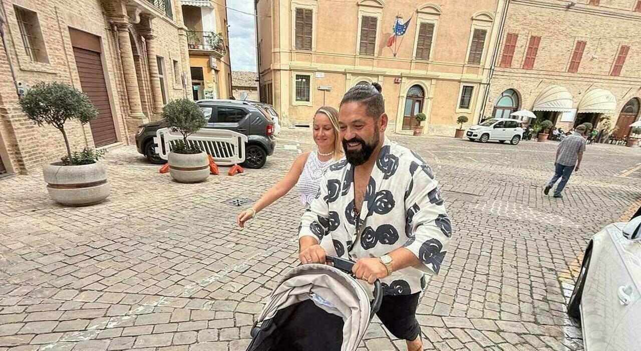 https://statics.cedscdn.it/photos/MED_HIGH/2026/09/25/9785666_25174935_matrimonio_ciabatte_15_minuti_chi_sono_corridonia.jpg