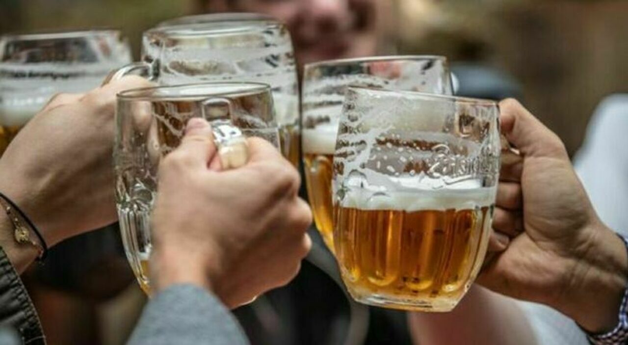 https://statics.cedscdn.it/photos/MED_HIGH/2026/09/27/9788572_27160342_paese_che_beve_piu_birra_mondo.jpg