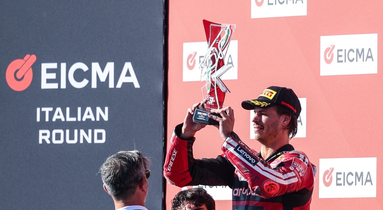 https://statics.cedscdn.it/photos/MED_HIGH/2026/09/27/9788630_27171823_nicolo_bulega_chi_e_campione_superbike_vittoria_carriera_eta_fidanzata_citta_origine.jpg