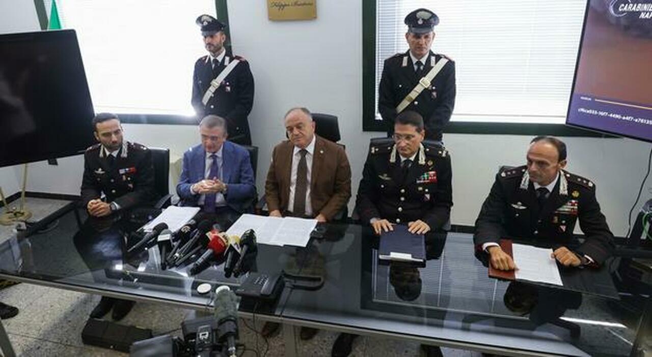 caivano grazie alle cimici colpo ai trafficanti di armi non ho pi249 kalashnikov da Ilmattino.it caivano grazie alle cimici colpo ai trafficanti di armi non ho pi249 kalashnikov