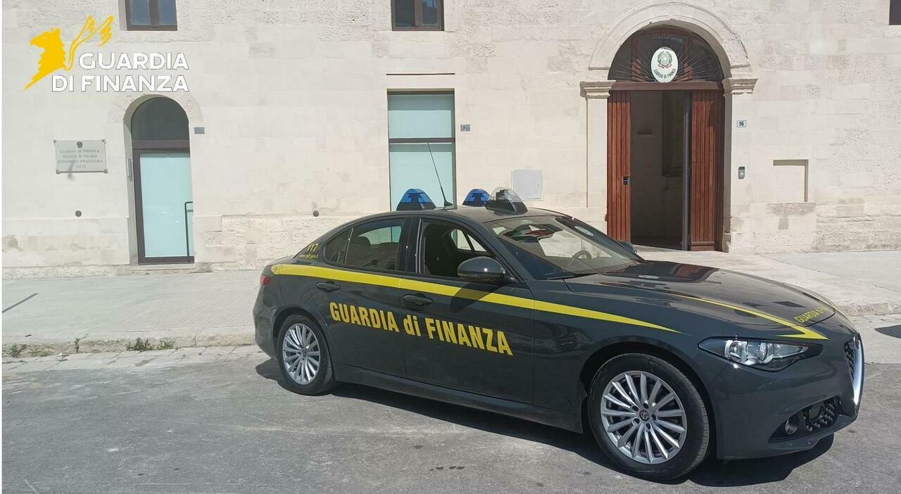 lecce traffico di droga e armi nel salento 8 arresti della guardia di finanza da Quotidianodipuglia.it lecce traffico di droga e armi nel salento 8 arresti della guardia di finanza