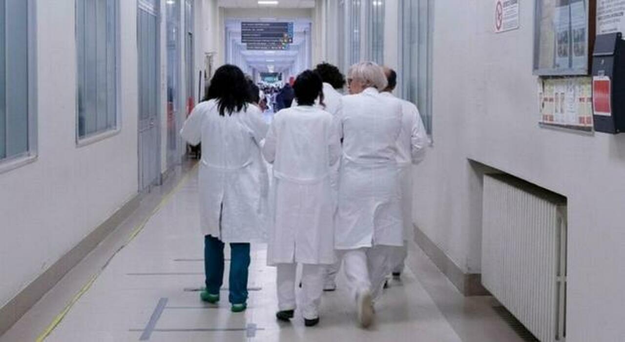 finti pazienti ortopedici per gonfiare le forniture indagati medici e aziende da Ilmattino.it finti pazienti ortopedici per gonfiare le forniture indagati medici e aziende