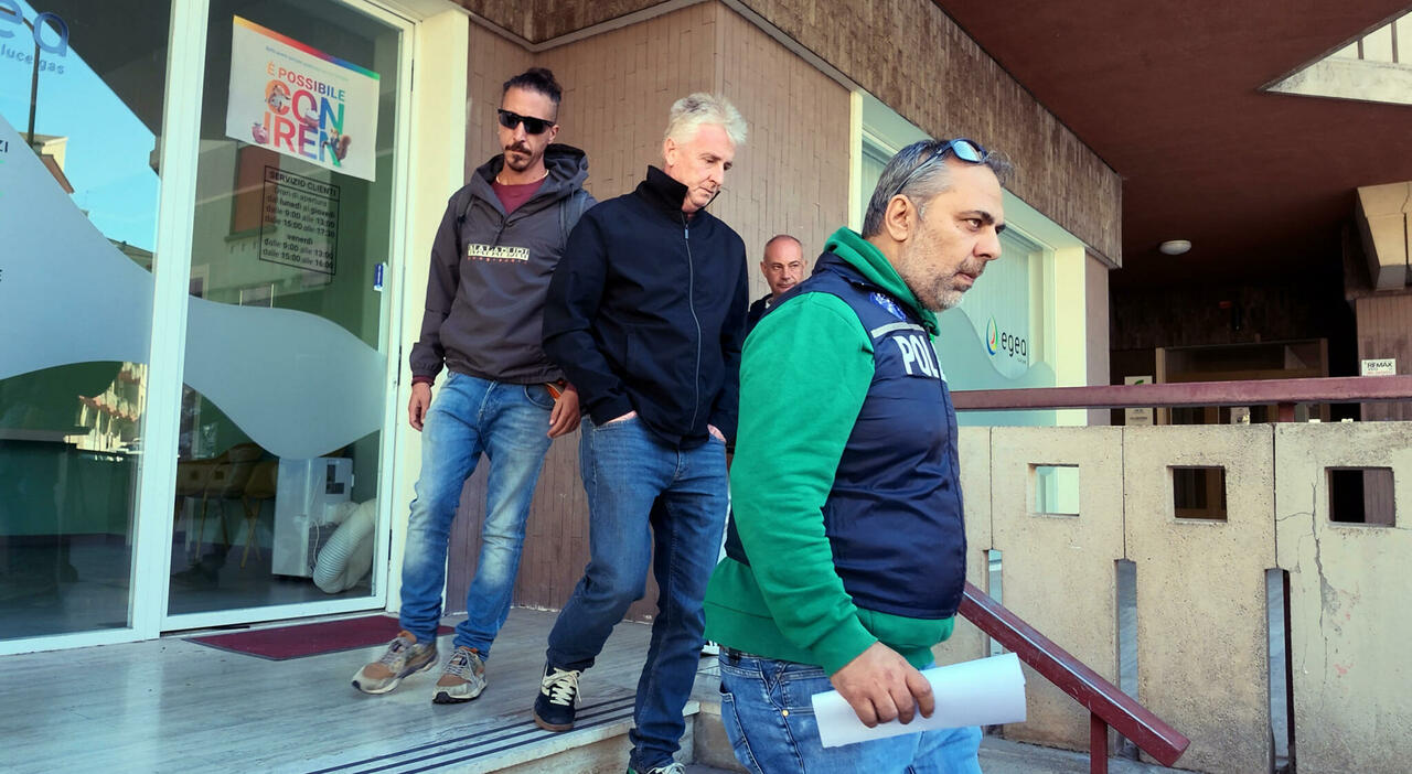 avvelenate con la ricina terzo interrogatorio in un giorno per gianni di vita ha consegnato due pc da Ilmattino.it avvelenate con la ricina terzo interrogatorio in un giorno per gianni di vita ha consegnato due pc