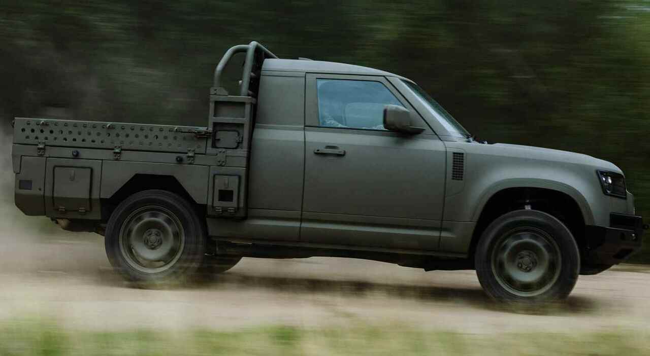 Defender indossa la divisa della British Army e diventa Wolf Series II