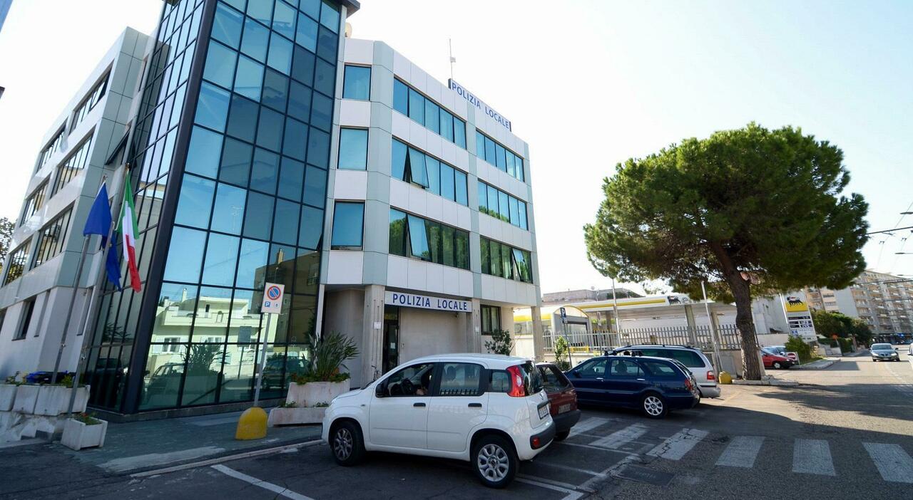 polizia locale arriva lo sfratto dai proprietari del palazzo di viale rossini ora si cerca una nuova sede da Quotidianodipuglia.it polizia locale arriva lo sfratto dai proprietari del palazzo di viale rossini ora si cerca una nuova sede