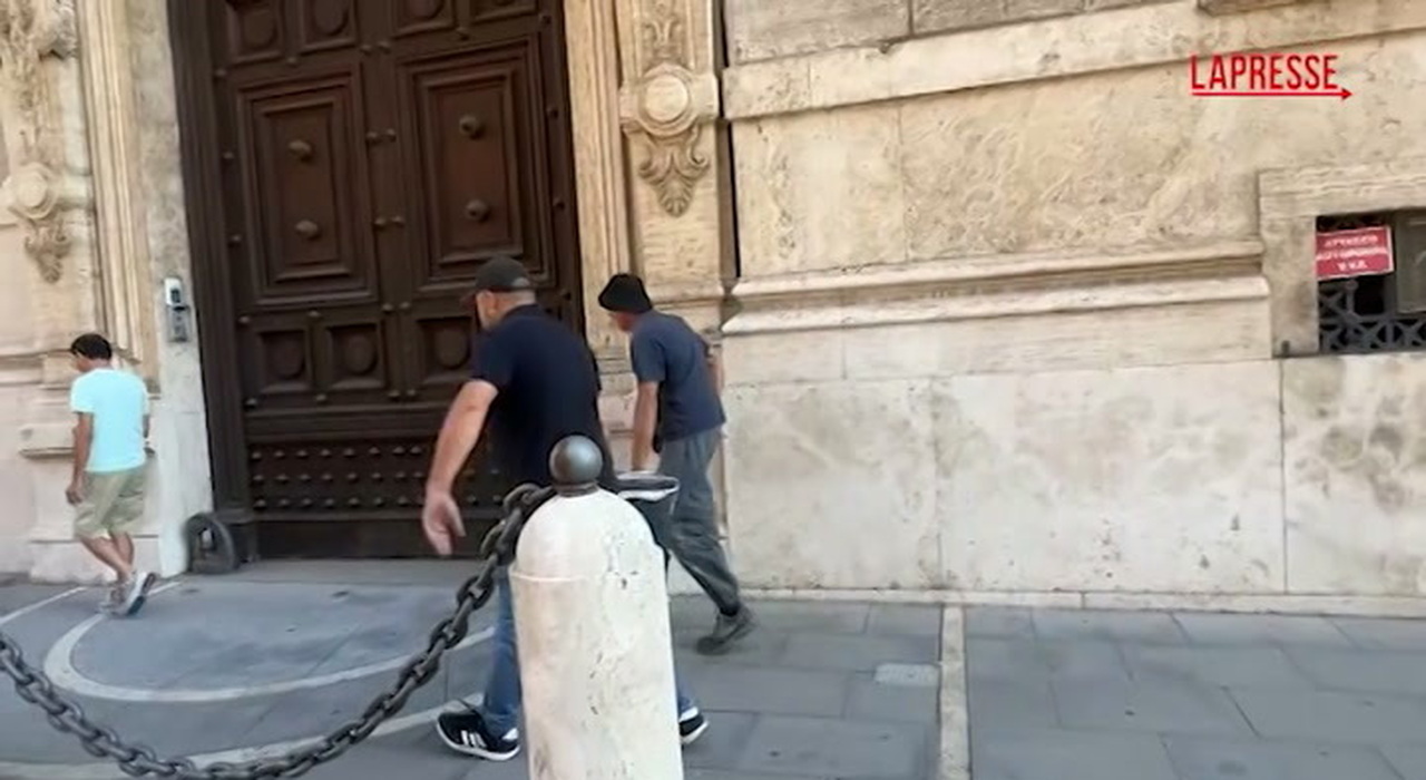 https://statics.cedscdn.it/photos/MED_HIGH/2026/10/01/9797429_poster.jpg