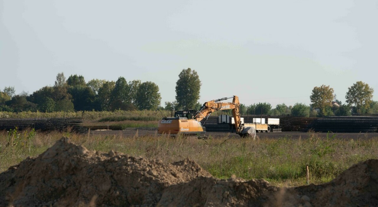 polo amazon troppo pm10 esce dal cantiere a ridosso del casello sull a4 riviste le attivit224 di camion e ruspe da Ilgazzettino.it polo amazon troppo pm10 esce dal cantiere a ridosso del casello sull a4 riviste le attivit224 di camion e ruspe