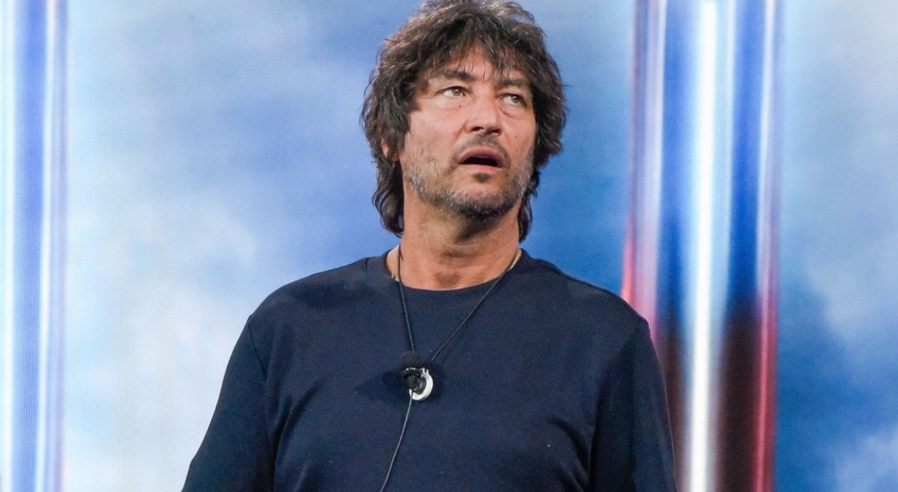 https://statics.cedscdn.it/photos/MED_HIGH/2026/10/03/9801956_03173132_simone_annichiarico.jpg