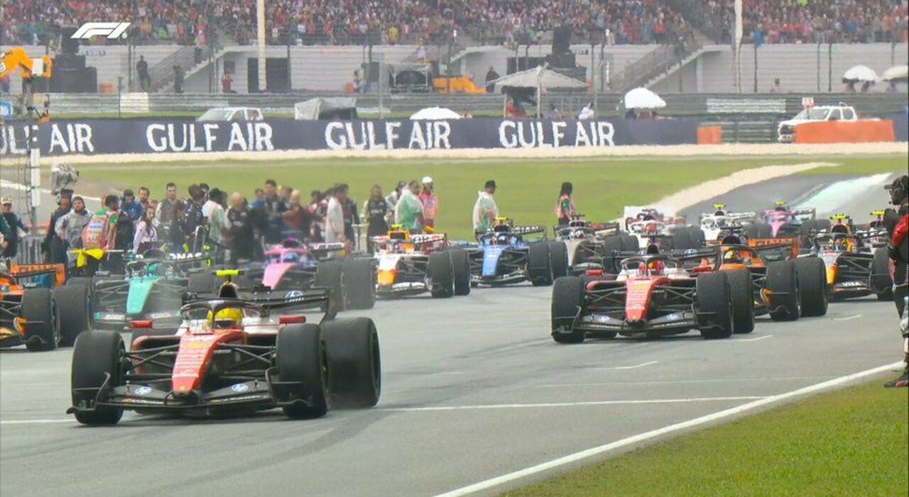live gp del bahrain procedura di partenza sospesa troppe monoposto in crisi con i software situazione assurda da Ilmessaggero.it live gp del bahrain procedura di partenza sospesa troppe monoposto in crisi con i software situazione assurda