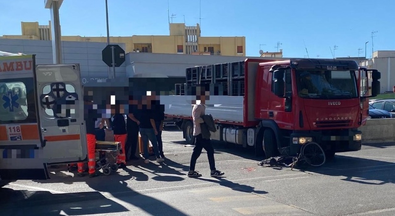 anziano in bicicletta si scontra con un camion 232 grave da Quotidianodipuglia.it anziano in bicicletta si scontra con un camion 232 grave