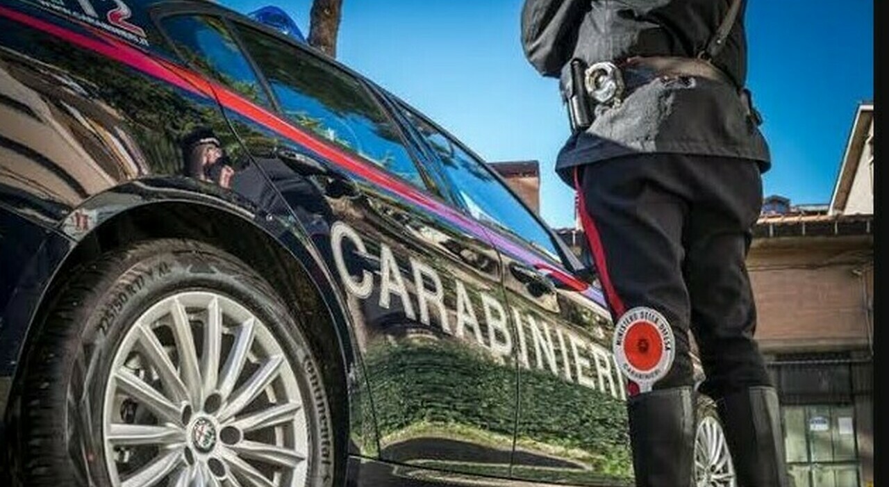 https://statics.cedscdn.it/photos/MED_HIGH/2026/10/04/9803588_04142545_uomo_aggredisce_compagna_lei_scappa_lui_suicida_torino_oggi.jpg