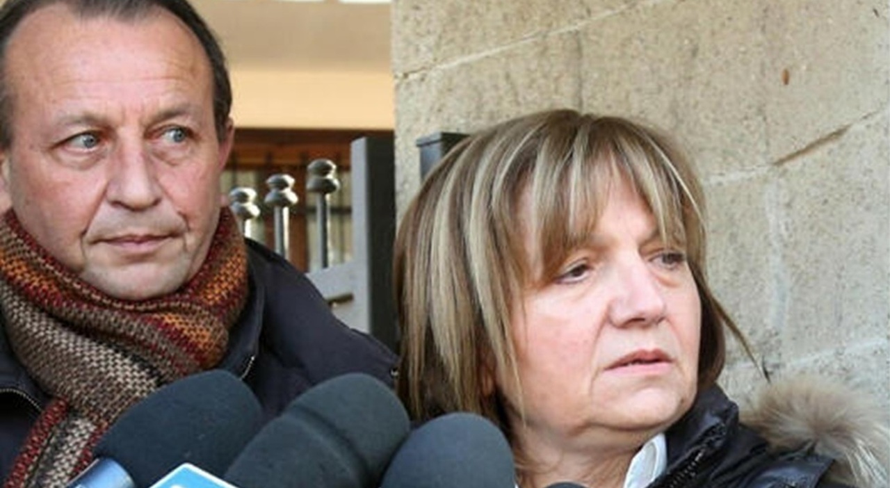 https://statics.cedscdn.it/photos/MED_HIGH/2026/10/04/9803649_04155322_garlasco_chiara_poggi_rita_preda.jpg