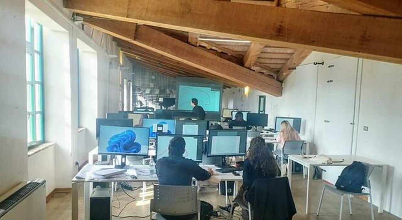 its la teoria applicata alla pratica l85 dei diplomati nelle marche trova lavoro da Corriereadriatico.it its la teoria applicata alla pratica l85 dei diplomati nelle marche trova lavoro