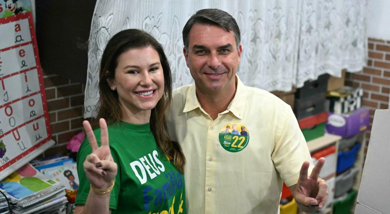 flavio bolsonaro la laurea in giurisprudenza l eredit224 politica del padre e il legame con trump da Ilmessaggero.it flavio bolsonaro la laurea in giurisprudenza l eredit224 politica del padre e il legame con trump